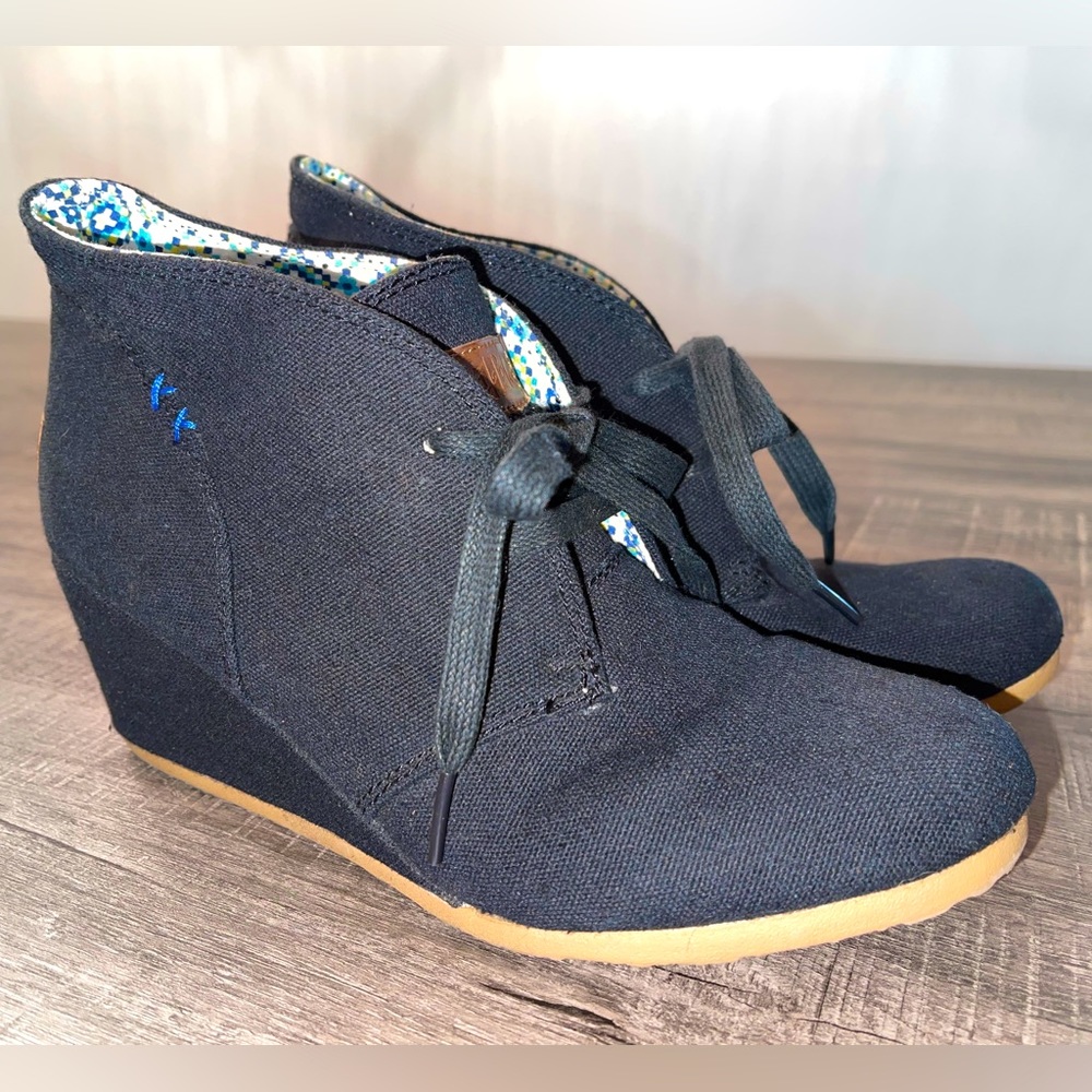 Y2K Mad Love Black Lace-Up Low Wedge Booties Size 10